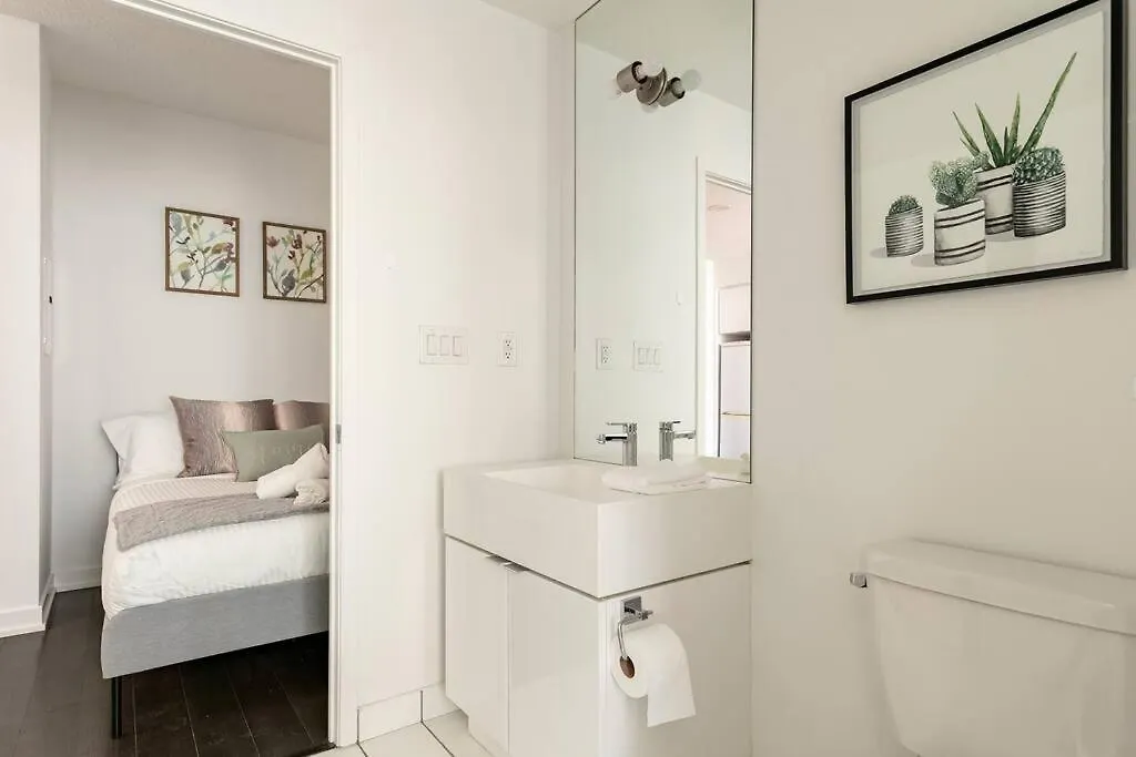 Luxury Downtown Lakeview & City View Condo Toronto 0*,