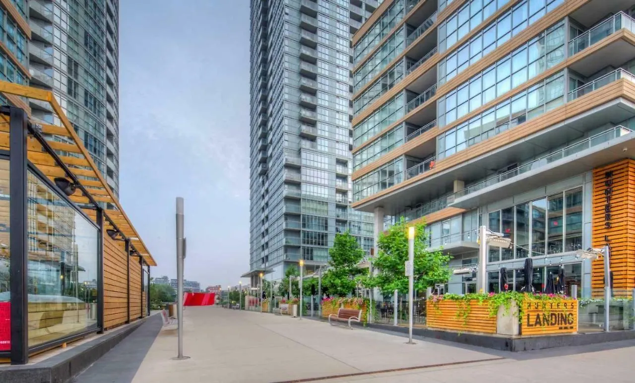Luxury Downtown Lakeview & City View Condo Toronto Apartment